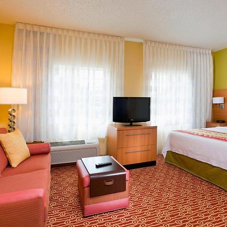Towneplace Suites By Marriott Dallas Bedford Exteriör bild