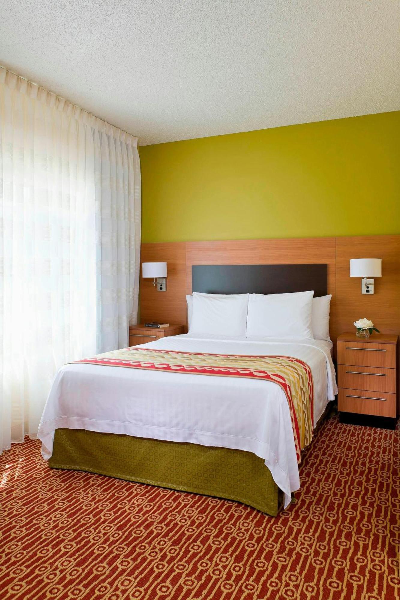 Towneplace Suites By Marriott Dallas Bedford Exteriör bild